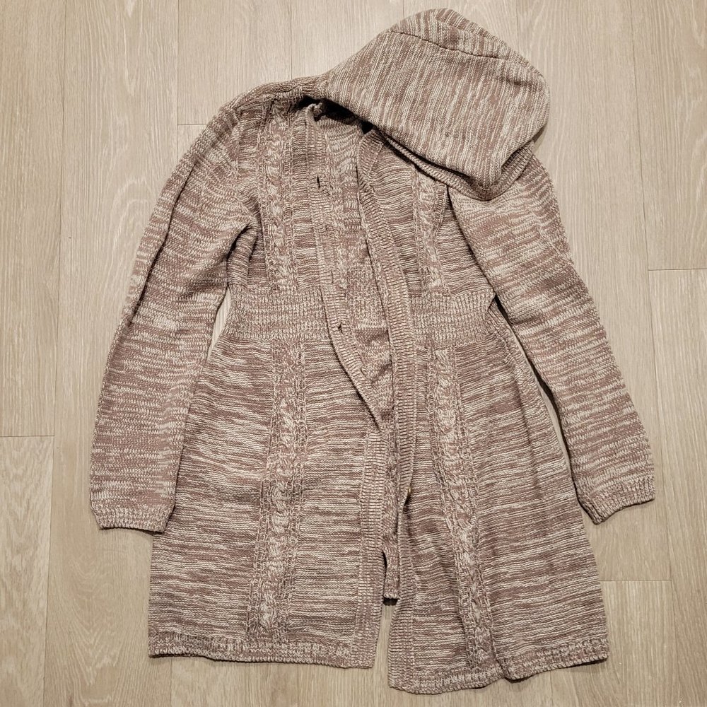 Sweater dress with hood